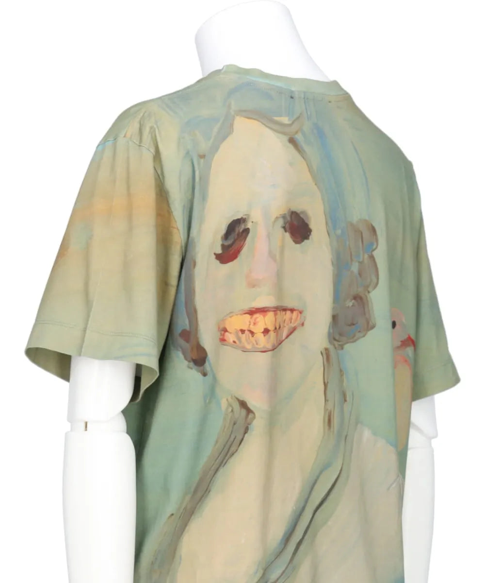 LADY WITH A BIRD PRINT SHORT SLEEVE T-SHIRT