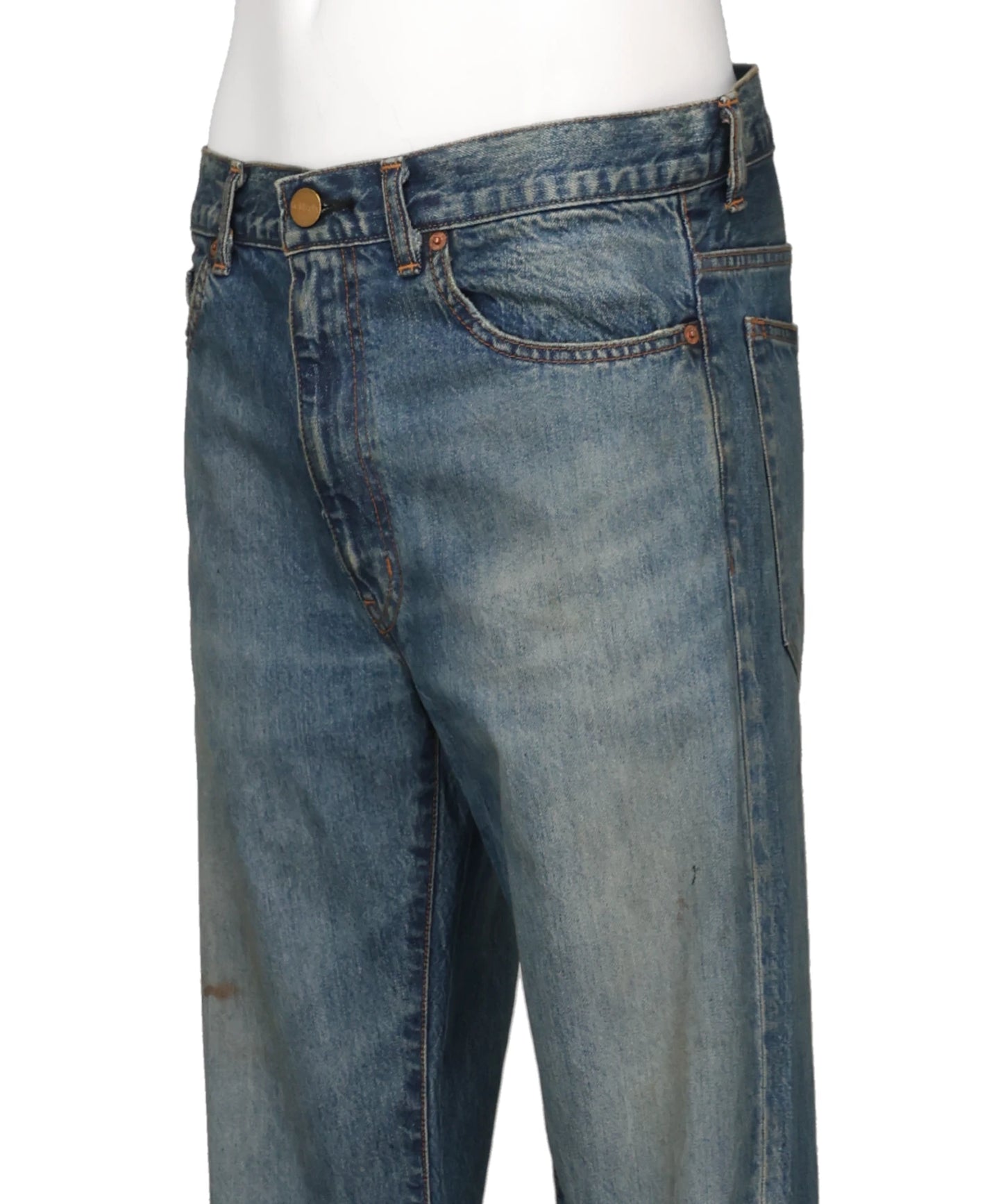 DISTRESSED SLIM BOOTCUT JEANS