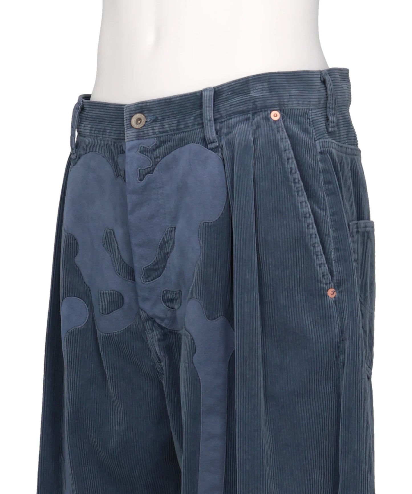 BONE APPLIQUE CORDUROY CROPPED PANTS