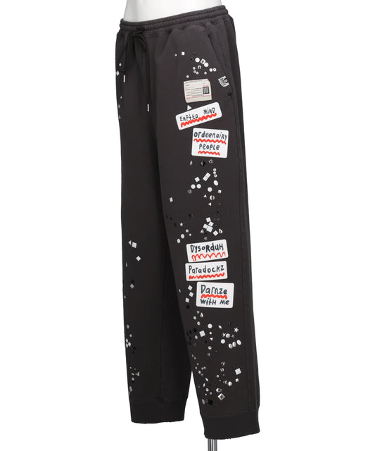 EMBELLISHED STICKER SWEAT PANTS