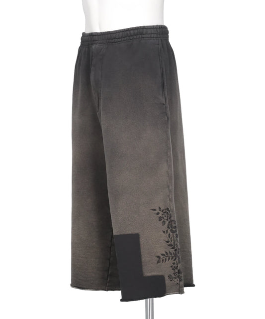 FLOWER EMBROIDERY SWEAT SHORTS