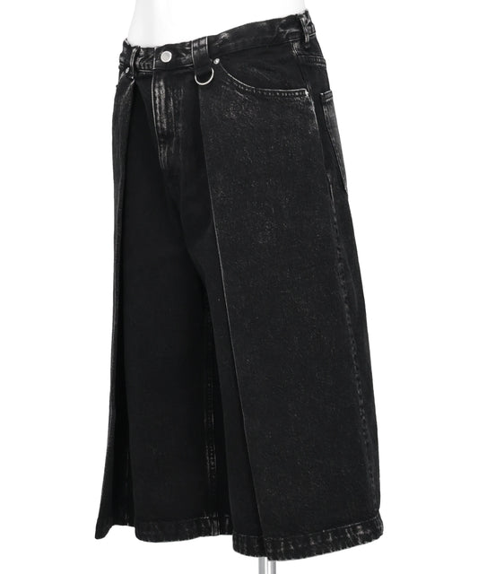 WASHED DENIM TUCKED WIDE SHORTS