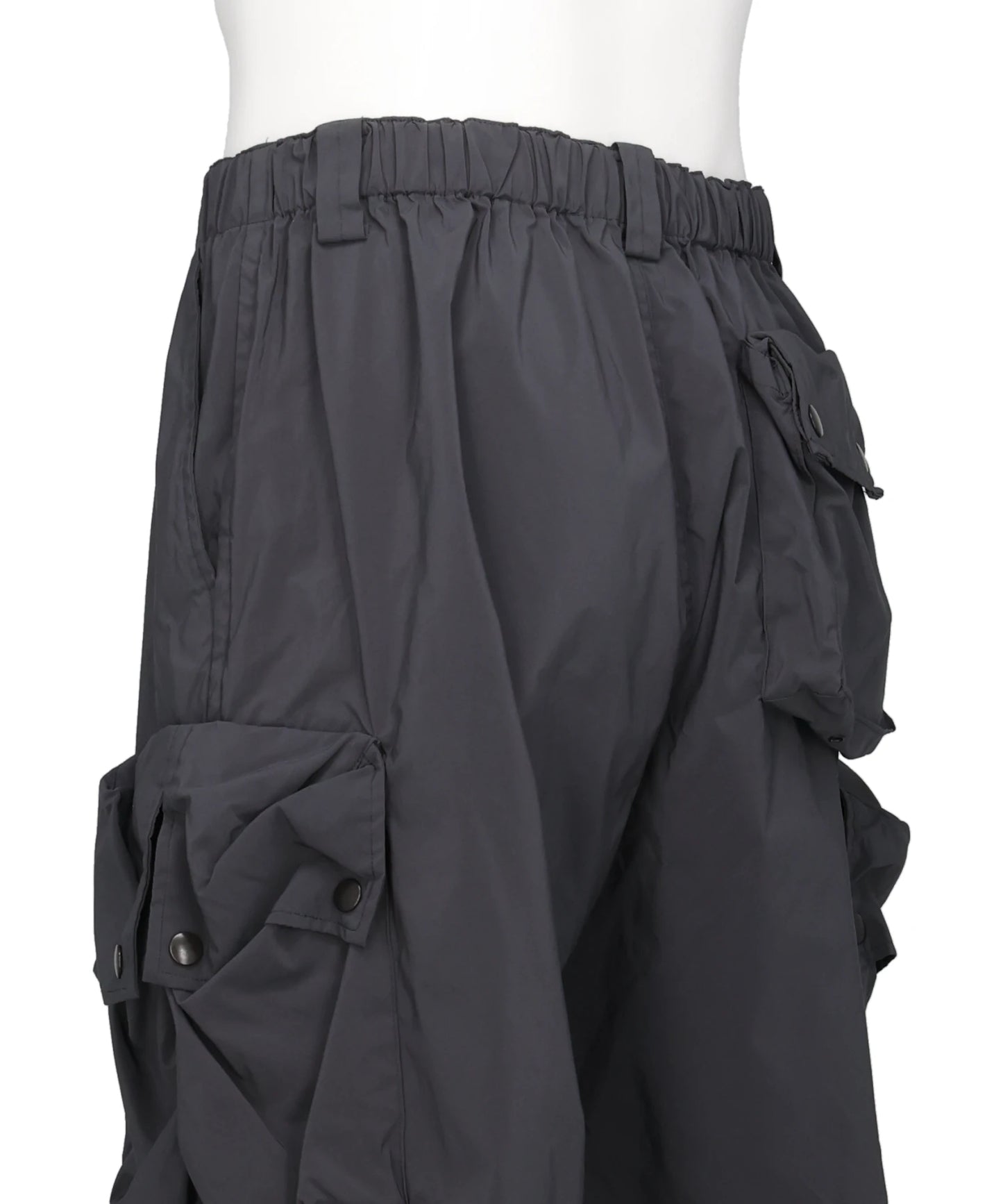 NYLON MULTI POCKET SHORTS