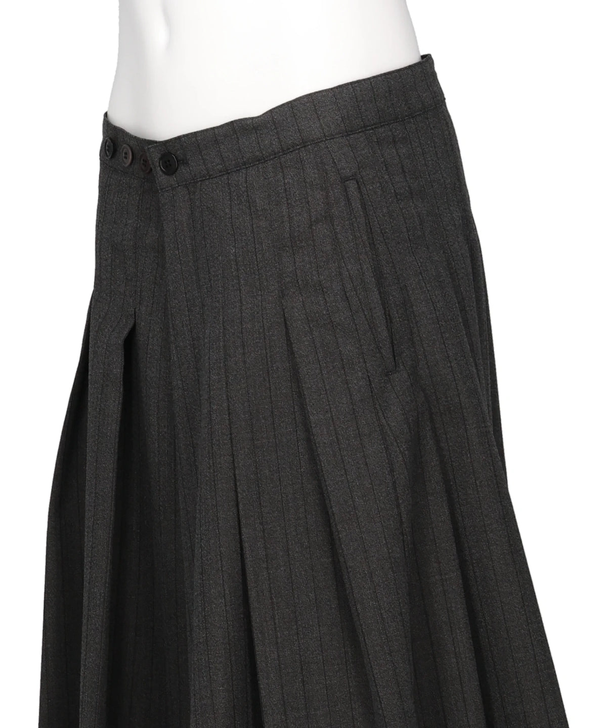RANDOM PLEATED SHORTS