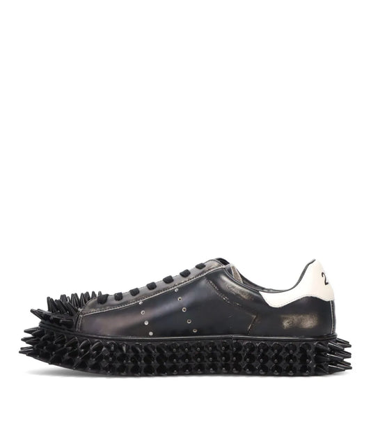 SPIKY LEATHER SNEAKER