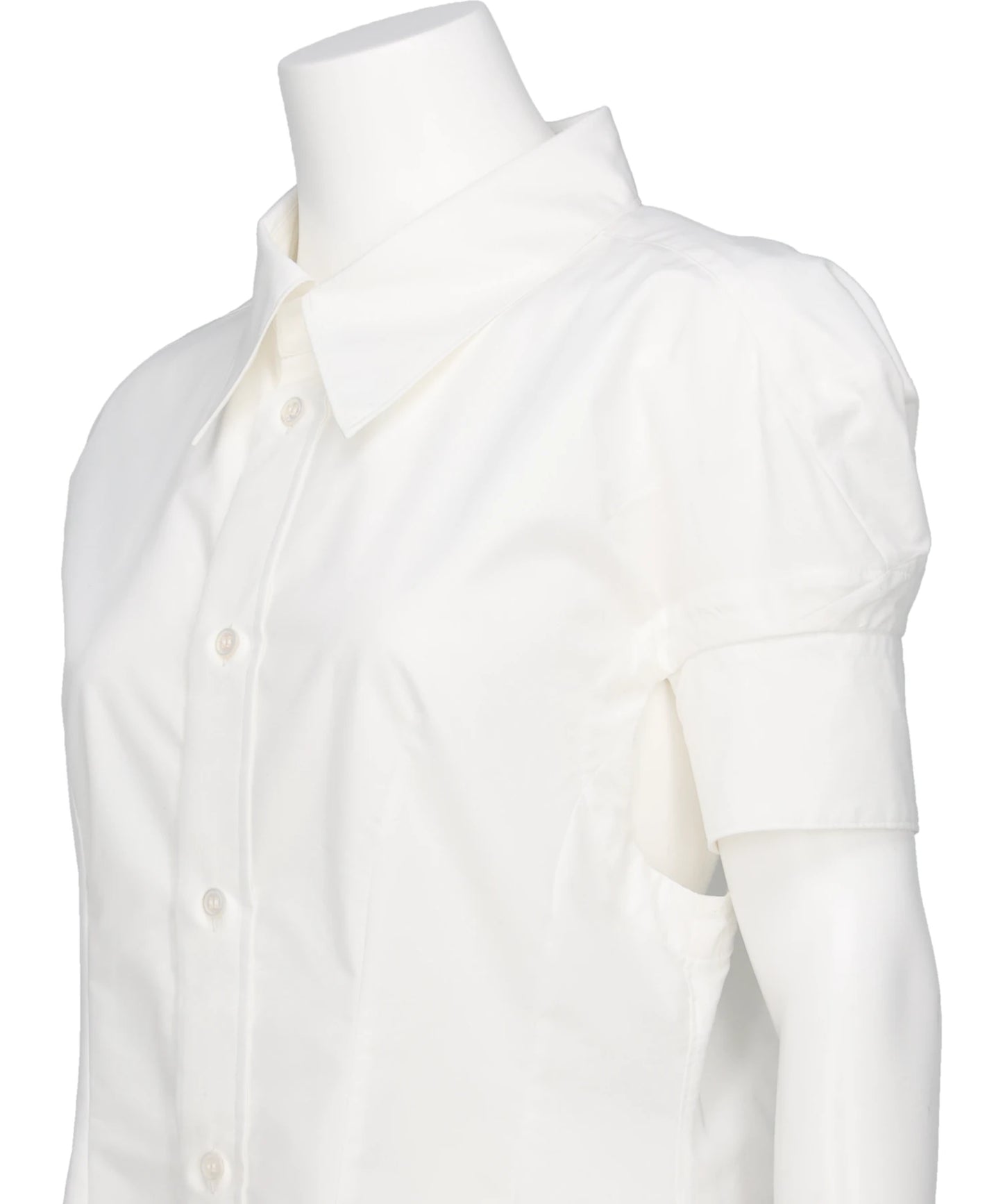 SHORT-SLEEVED BLOUSE