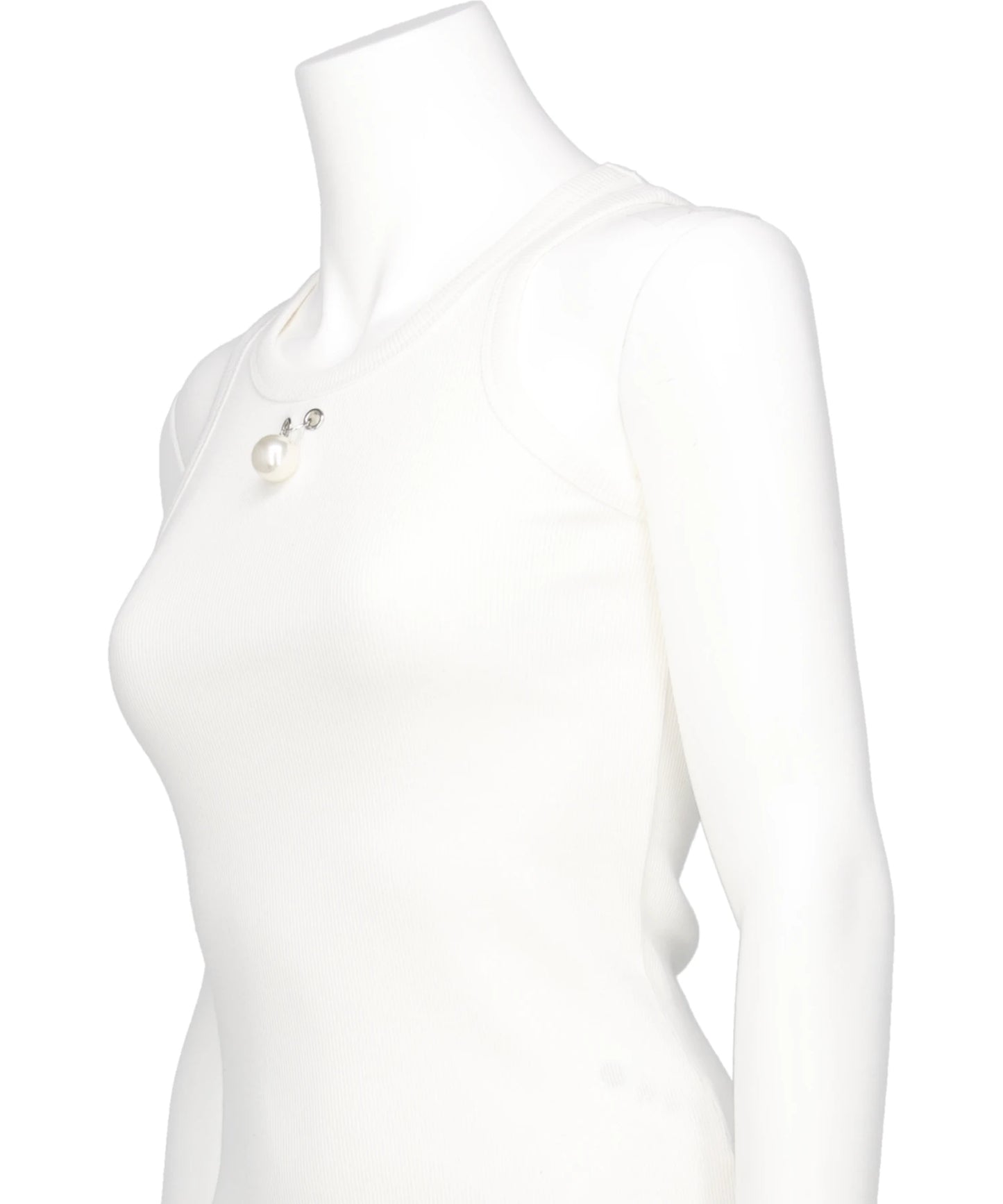 ONE PEARL PIERCING SLEEVELESS TOP