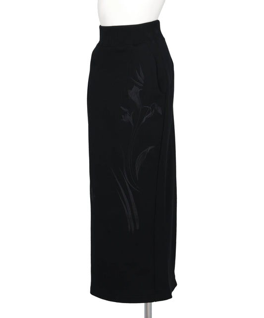 FLORAL MOTIF EMBROIDERED SWEATER SKIRT