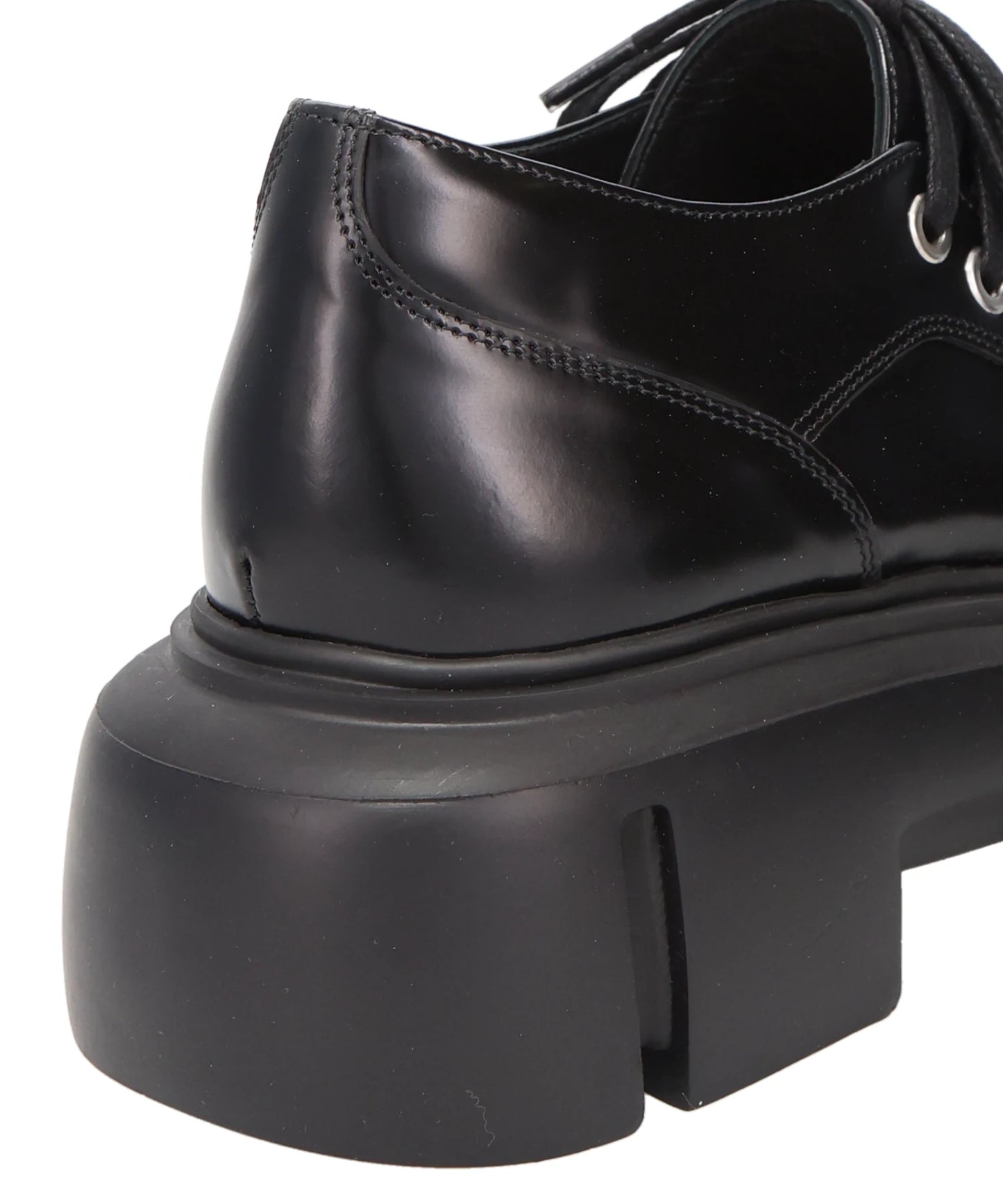LOW PLATFORM BUCKLE BOOT
