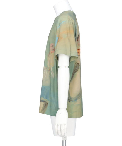 LADY WITH A BIRD PRINT SHORT SLEEVE T-SHIRT