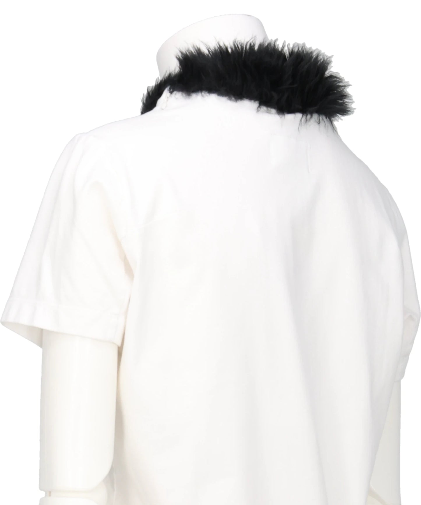 FURRY COLLAR ZIP-UP T-SHIRT