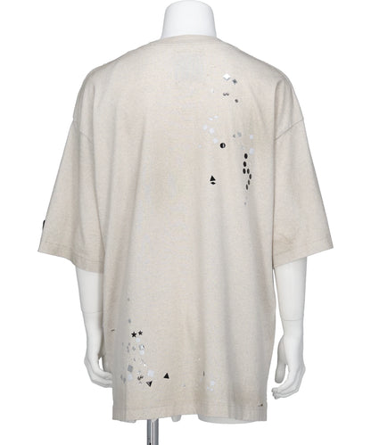 EMBELLISHED STICKER TEE