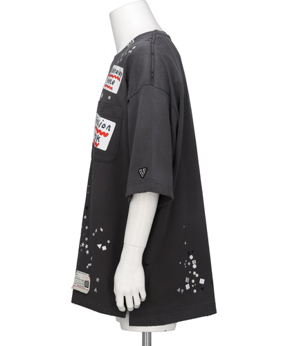EMBELLISHED STICKER TEE