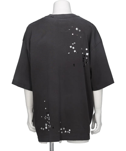 EMBELLISHED STICKER TEE