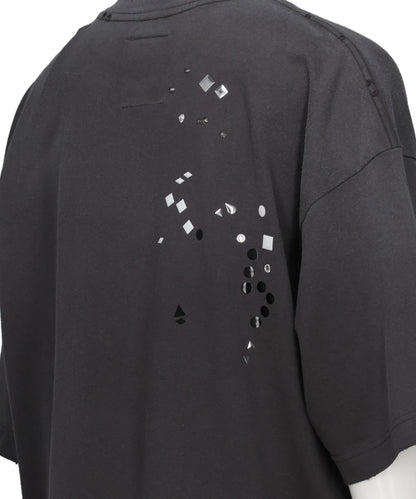 EMBELLISHED STICKER TEE