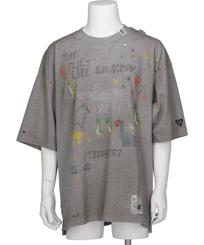 Maison MIHARA YASUHIRO(メゾンミハラヤスヒロ) 2026SS　KIDS DOODLE PRINTED T-SHIRT　J16TS831