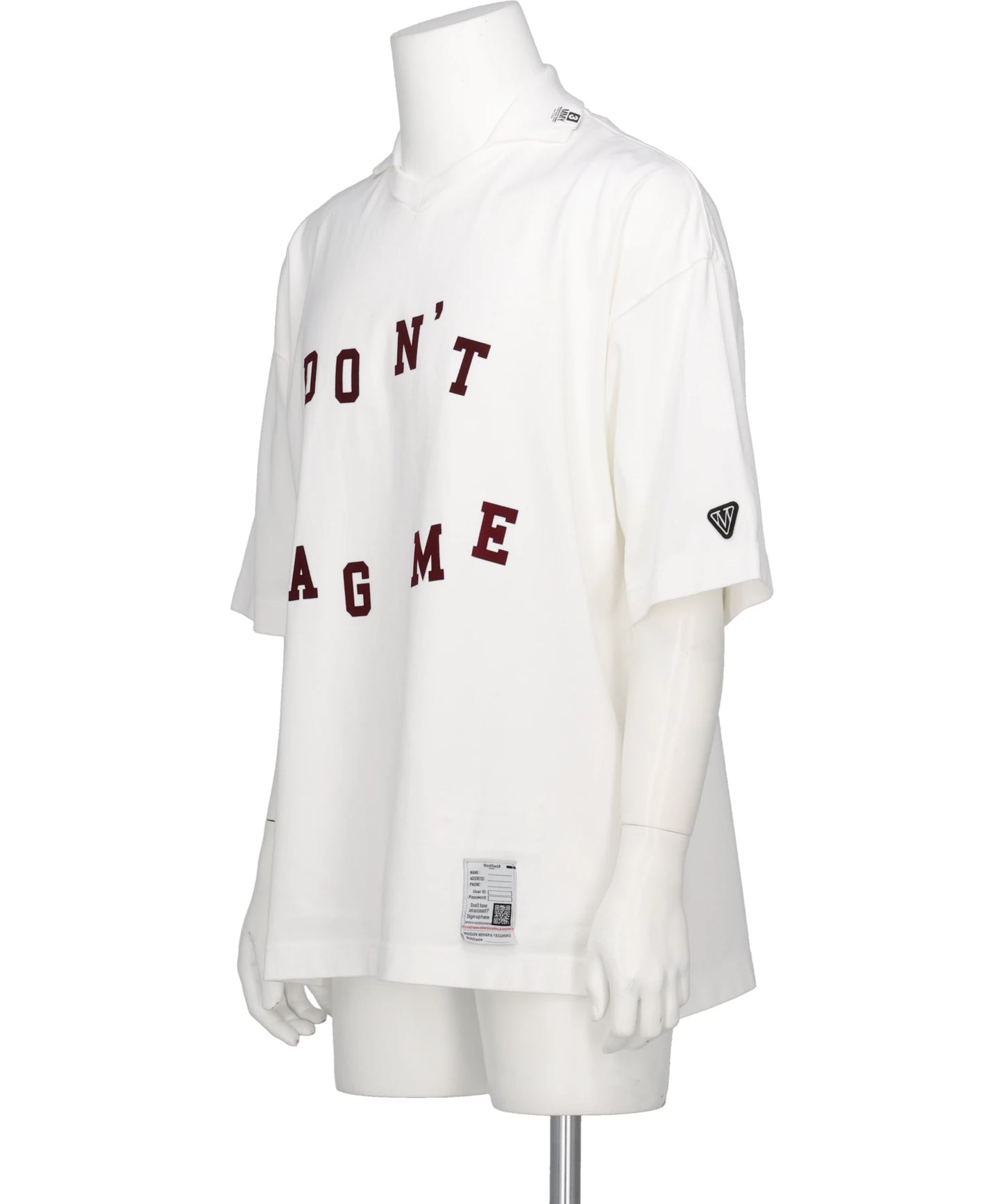 DON'T TAG ME FLOCKY COLLARED TEE