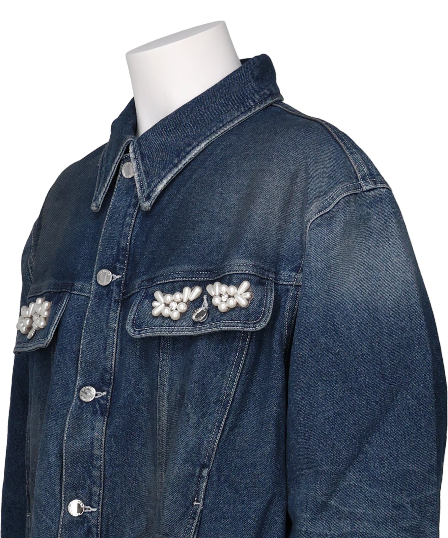 MULTI BELT WAIST TAIL DENIMTRUCKER JACKET W/ EMB