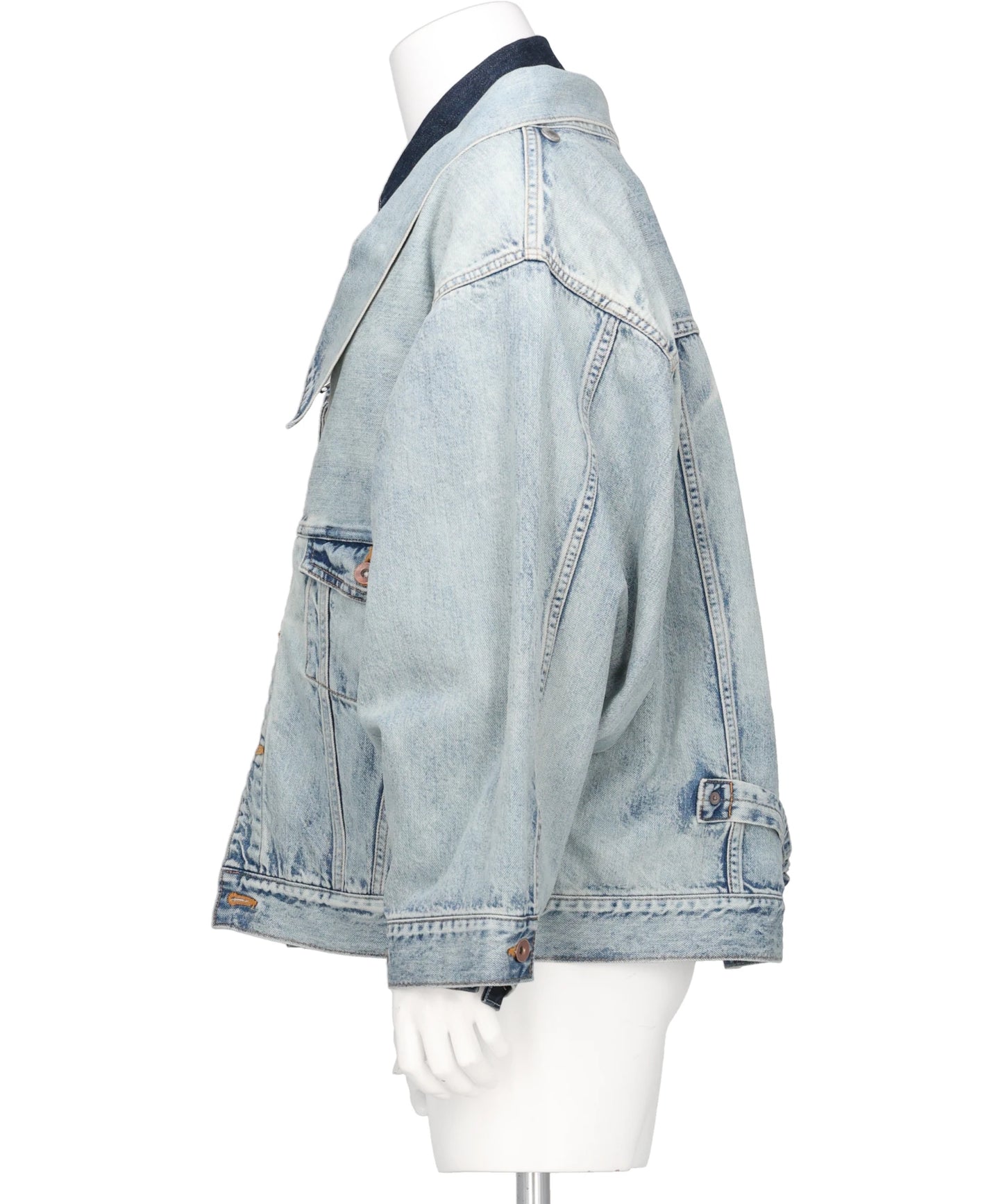 TWO-IN-ONE DENIM JACKET