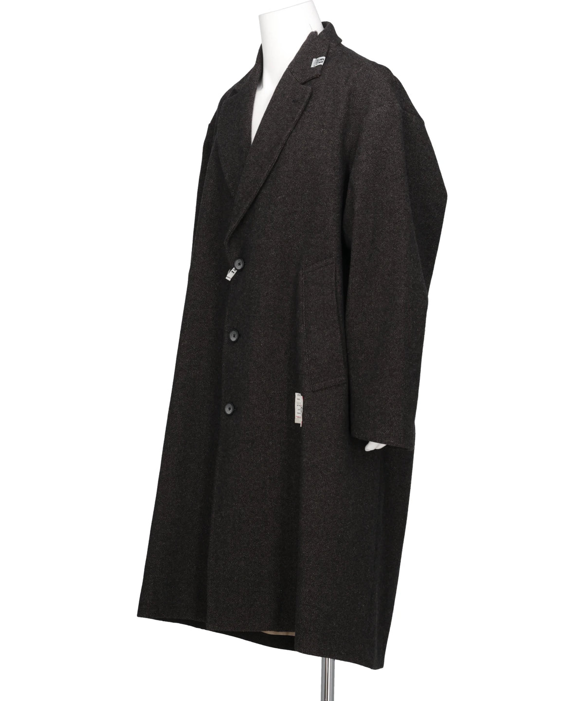 SHIFTED SHOULDER COAT