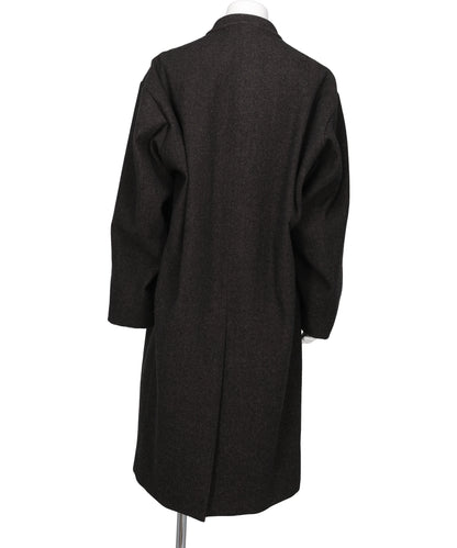 SHIFTED SHOULDER COAT