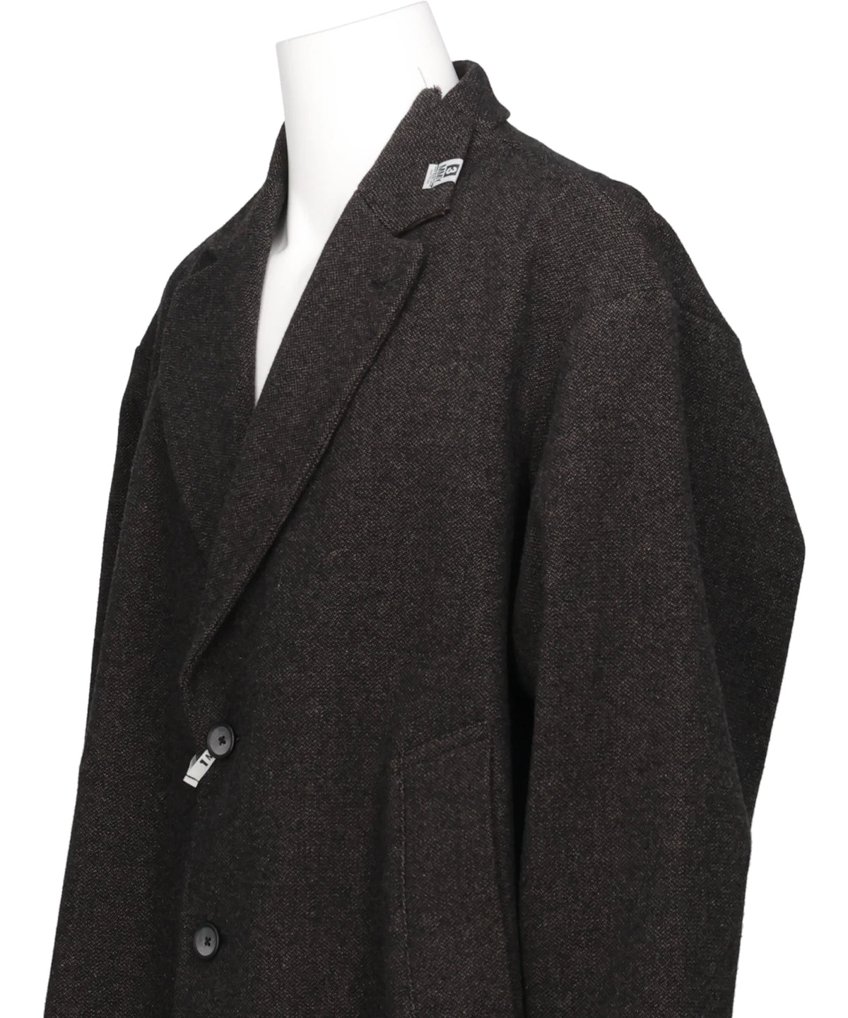 SHIFTED SHOULDER COAT