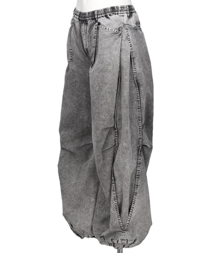 TUCKED BALLOON DENIM