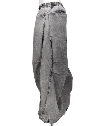 TUCKED BALLOON DENIM