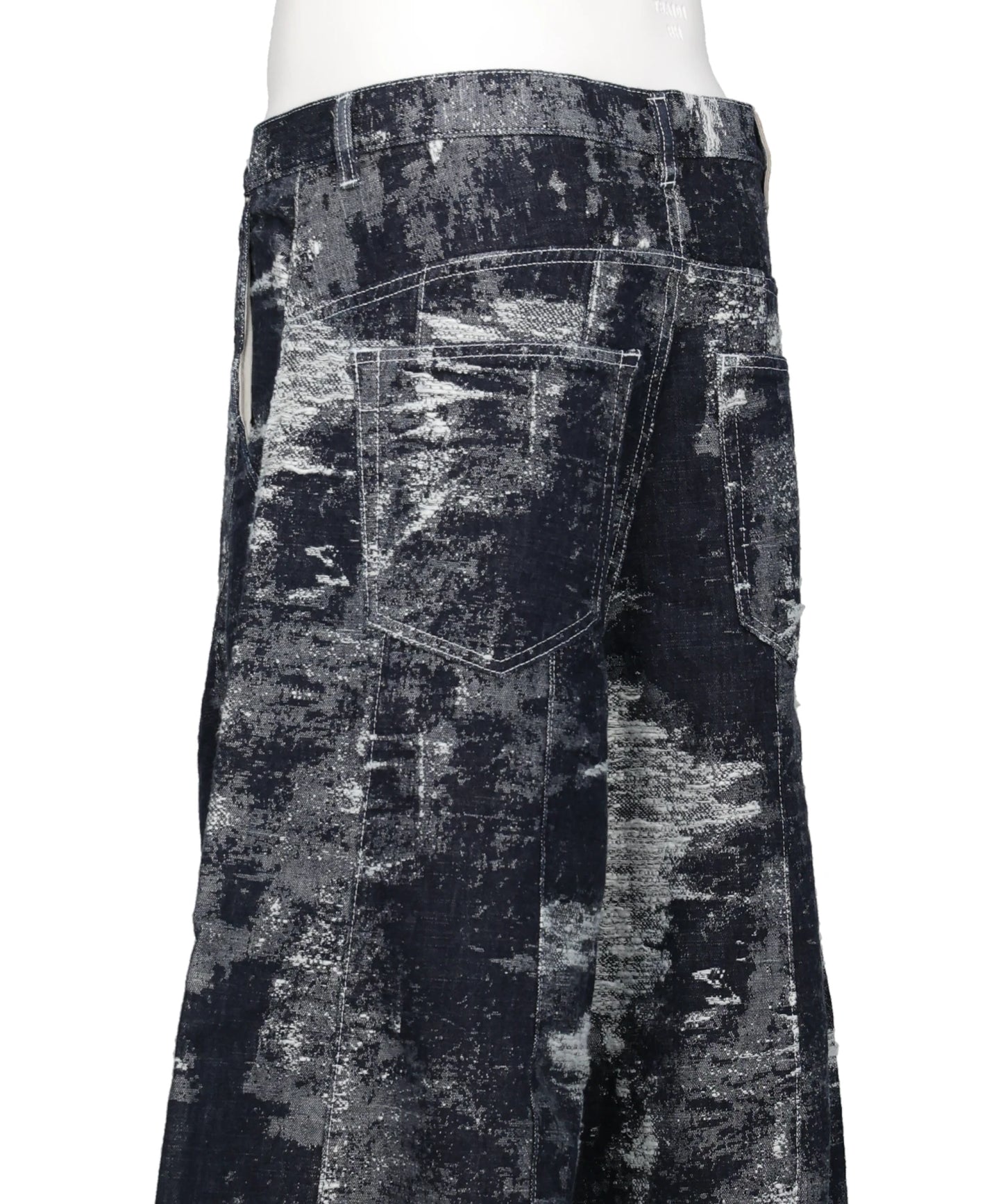 DENIM CURVED PANTS