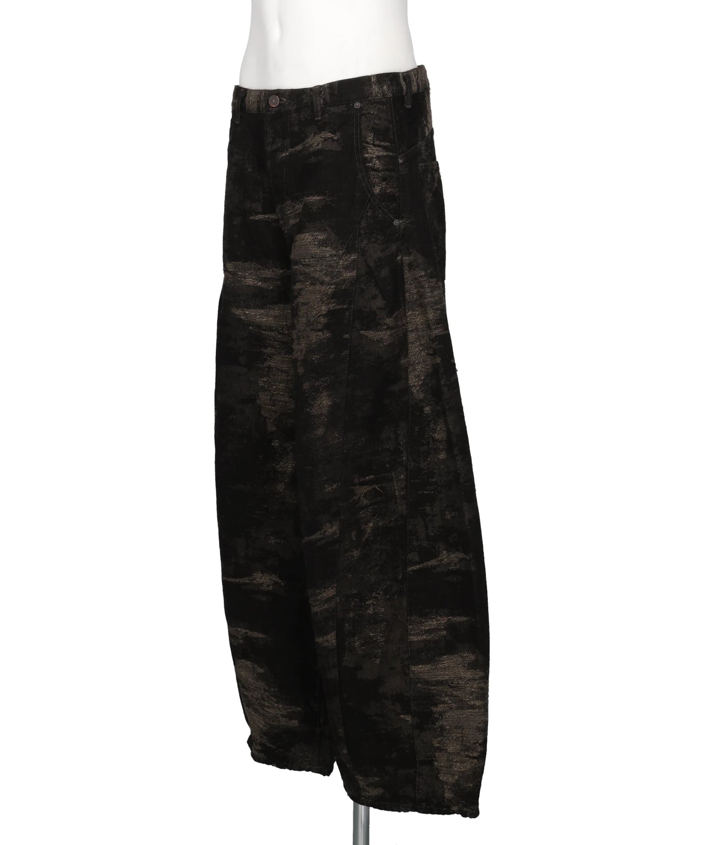 DENIM CURVED PANTS
