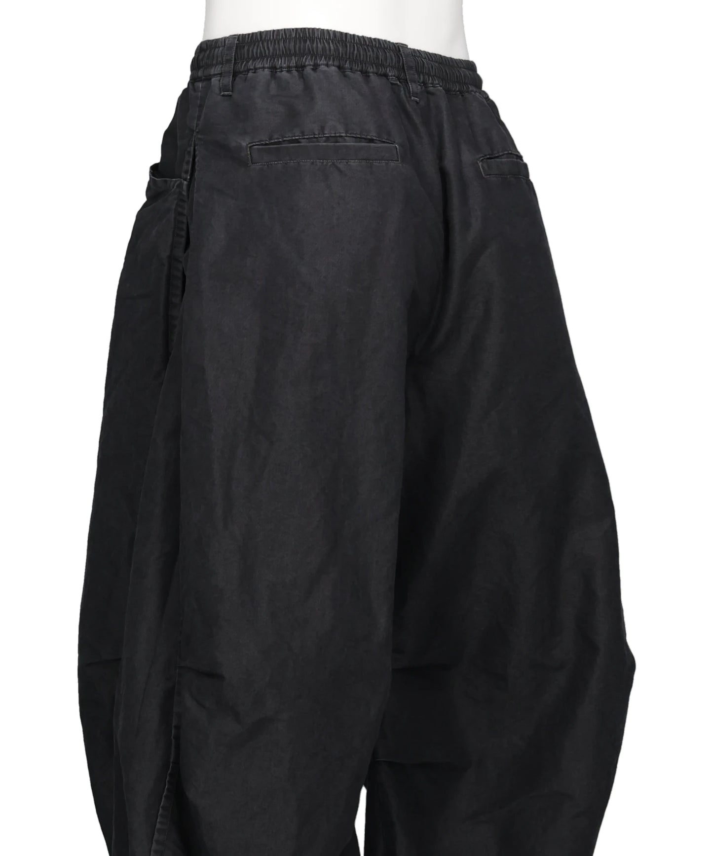 TUCKED BALLOON DENIM