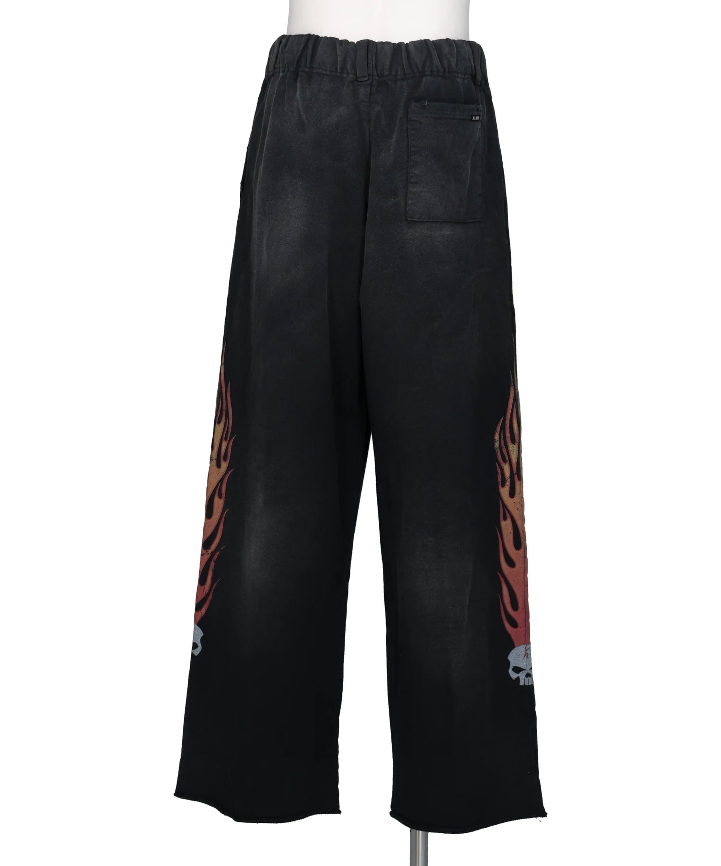 “SKULL FLAME” DISTRESSED SWEAT PANTS