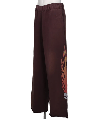 “SKULL FLAME” DISTRESSED SWEAT PANTS