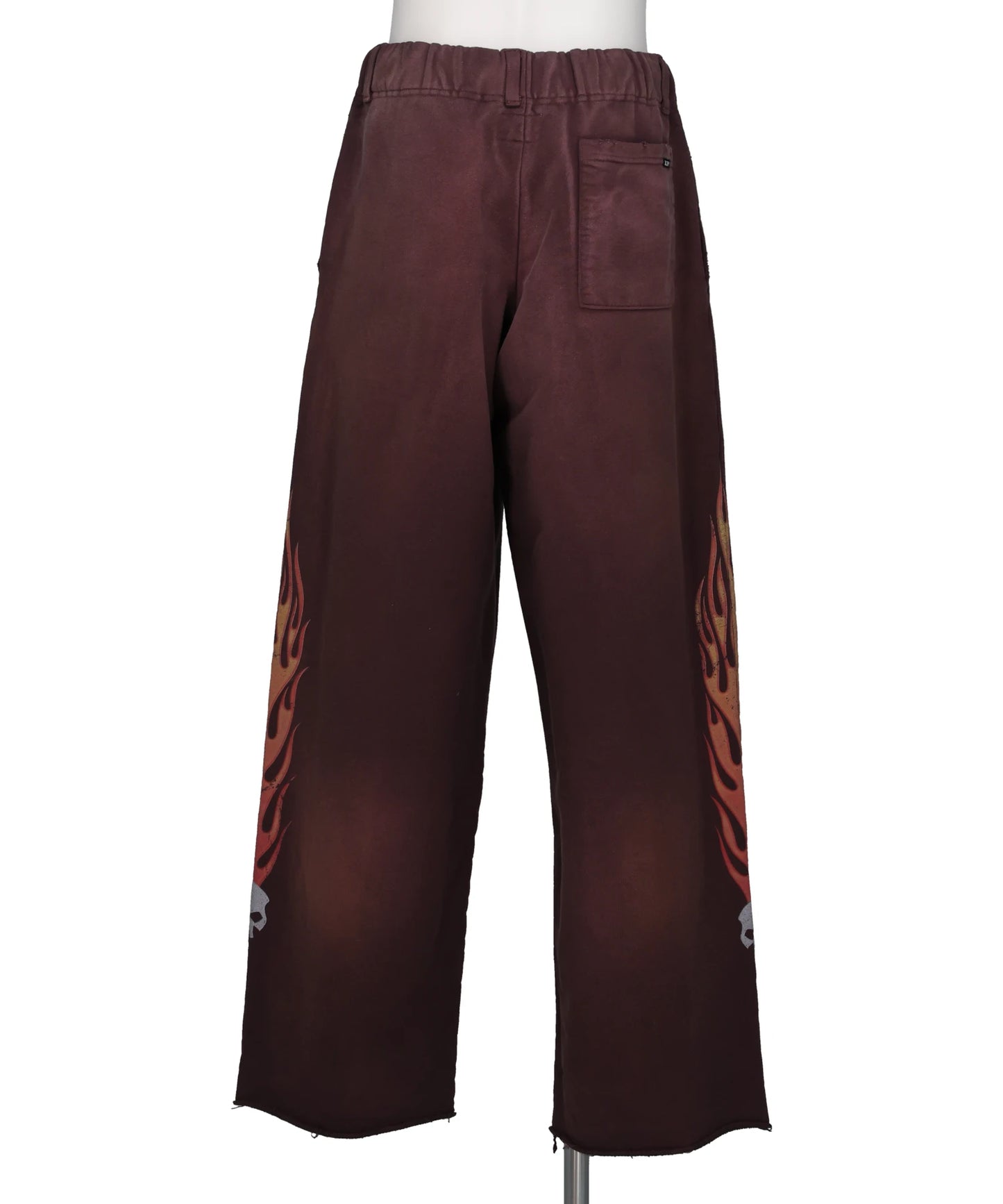 “SKULL FLAME” DISTRESSED SWEAT PANTS