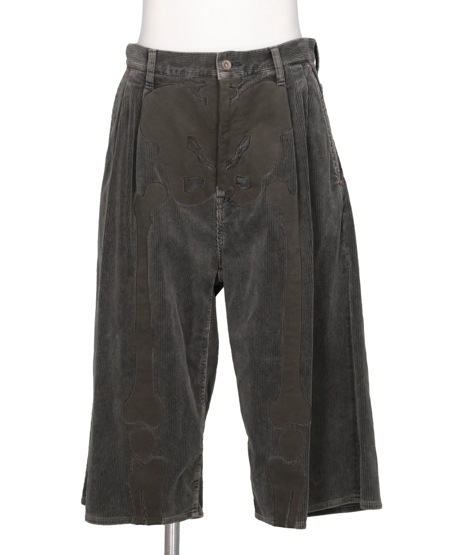 doublet(ダブレット) BONE APPLIQUE CORDUROY CROPPED PANTS