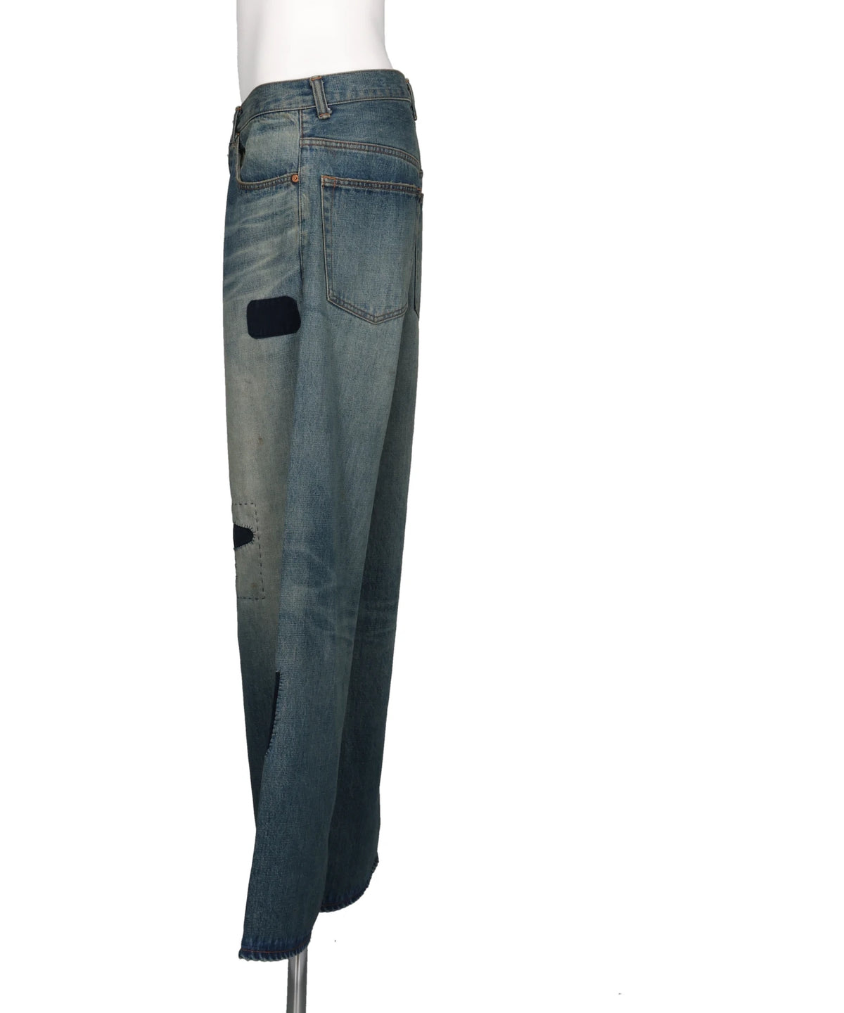 REPAIRED BAGGY JEANS