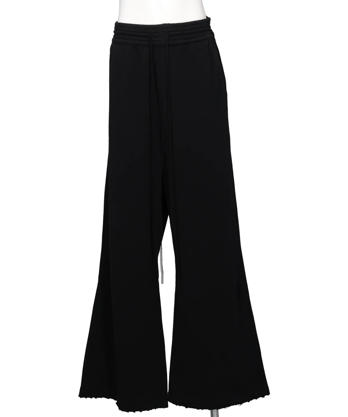 MATIÈRE FÉCALES（マティエール・フェカール） 2026AW UNISEX LEWIS SWEATPANTS MAT03P006