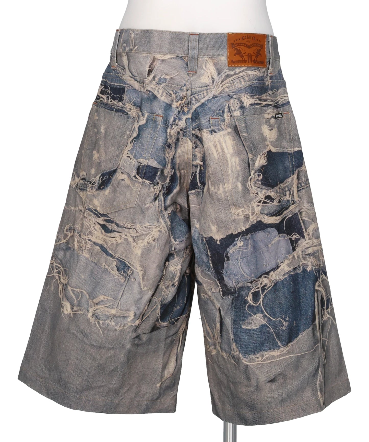 TROMPE-L'OEIL PRINT BERMUDA SHORTS