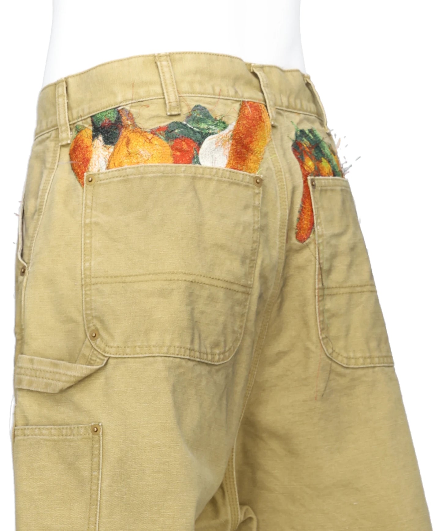 VEGETABLE EMBROIDERY CUT-OFF PANTS