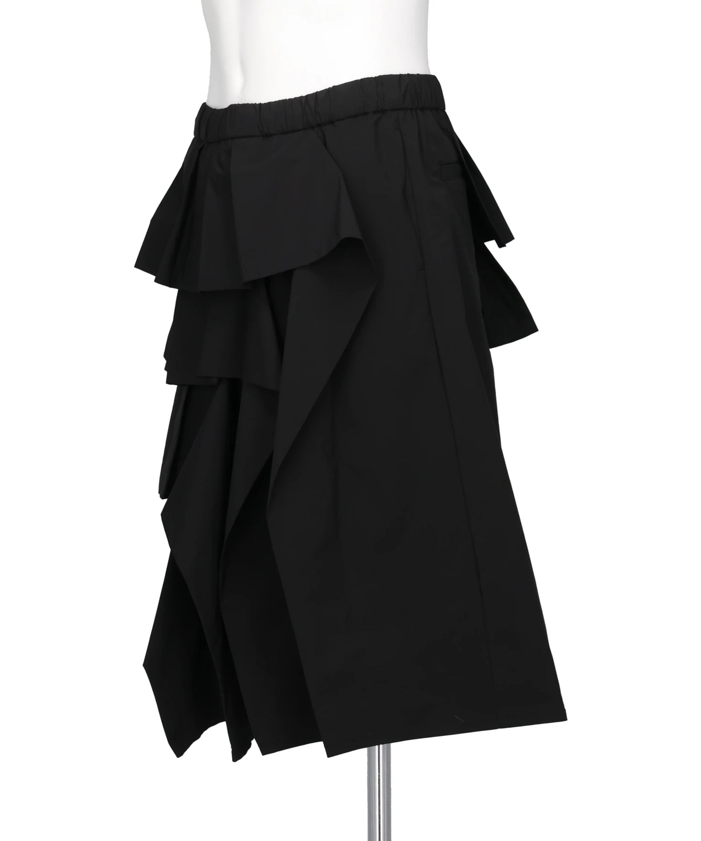 RUFFLE SHORT PANTS