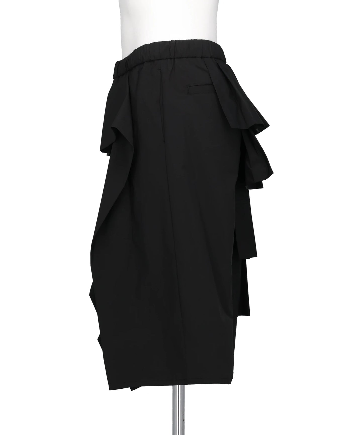 RUFFLE SHORT PANTS