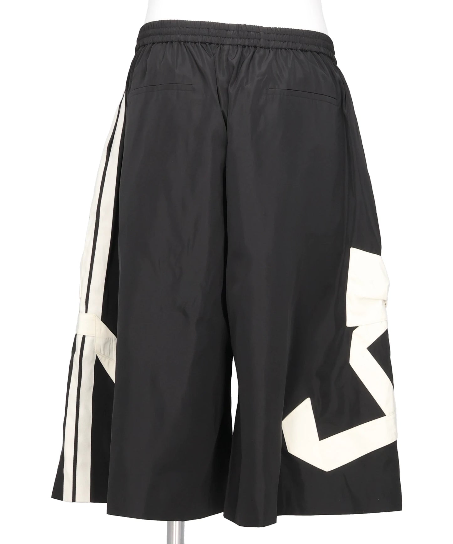 RIBBON DETAIL SIDE LINE WIDE SHORTS