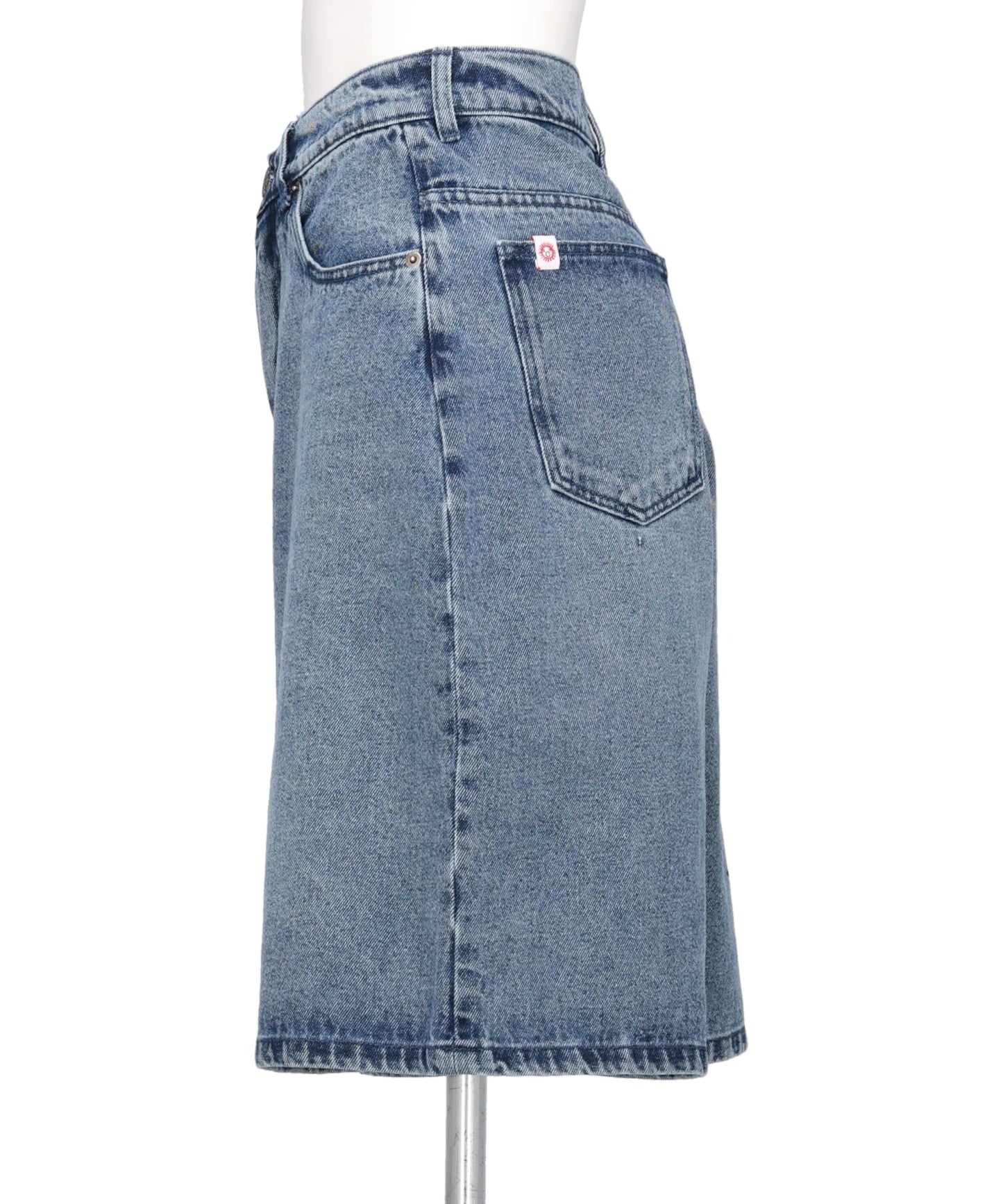 WIDE DENIM SHORTS WITH CROCHET TRUMPET- WASHED DENIM BLU