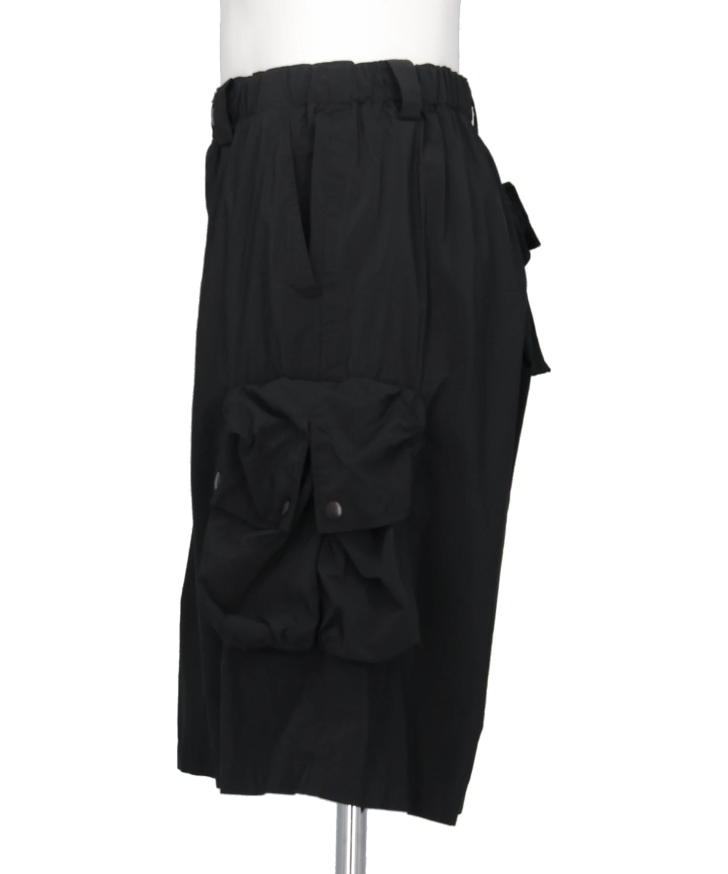 NYLON MULTI POCKET SHORTS