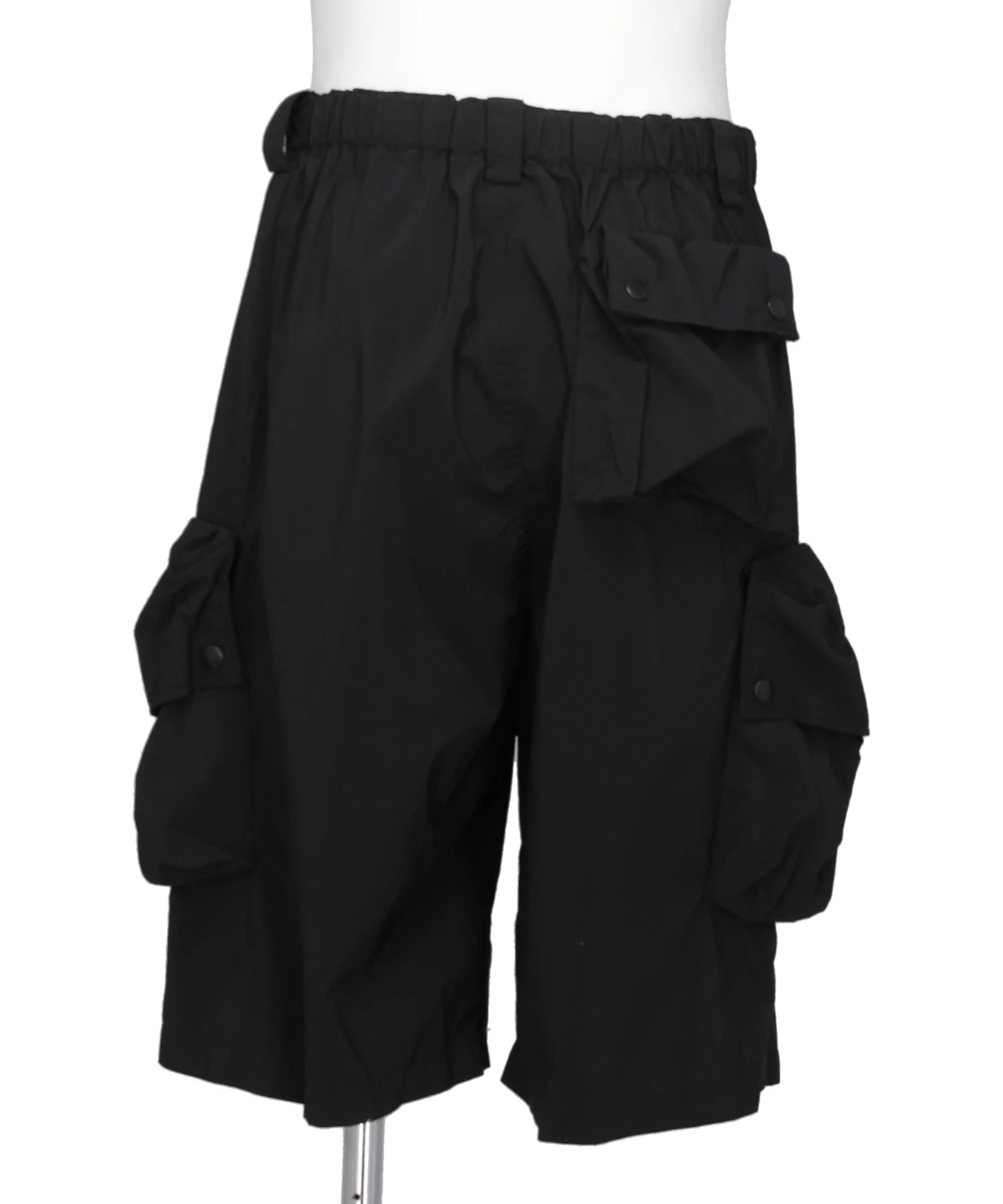 NYLON MULTI POCKET SHORTS