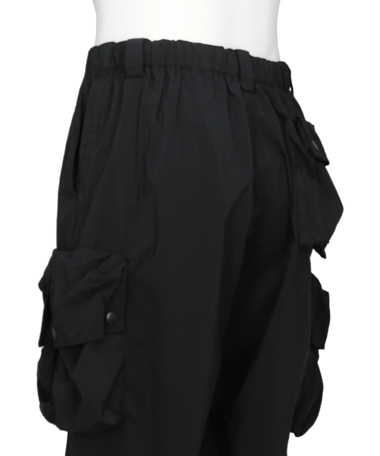 NYLON MULTI POCKET SHORTS