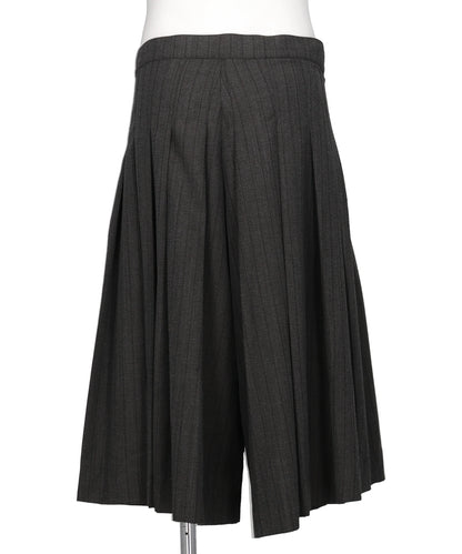 RANDOM PLEATED SHORTS