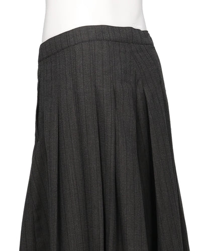 RANDOM PLEATED SHORTS