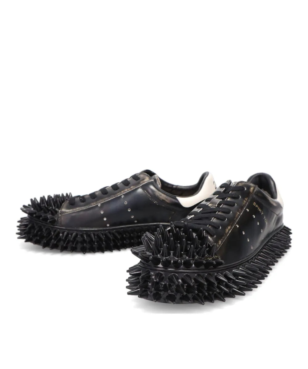 SPIKY LEATHER SNEAKER