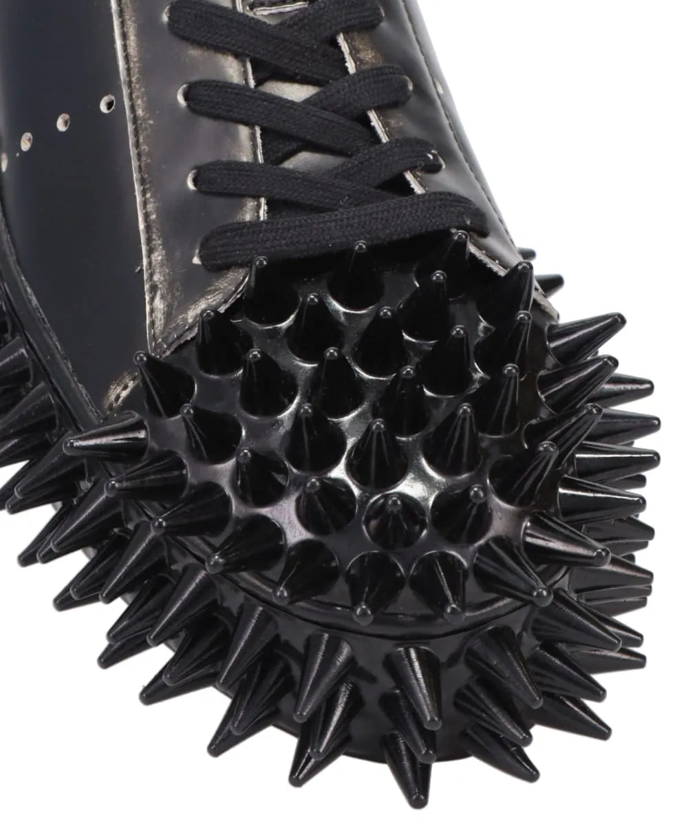SPIKY LEATHER SNEAKER